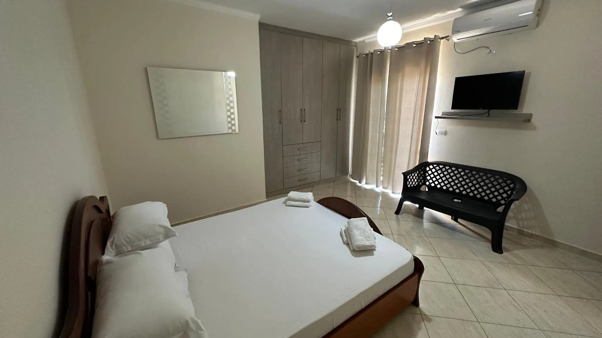 Gjini Apartment Sarande