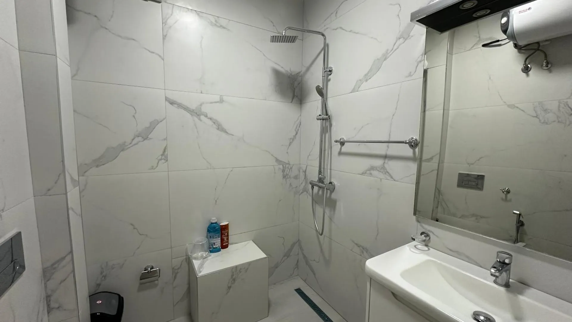 Gjini Apartment Sarande