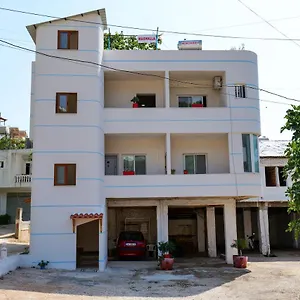 Apartamento Joyous, Sarandë